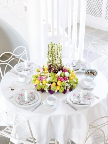 Easter flower arrangement Round Table